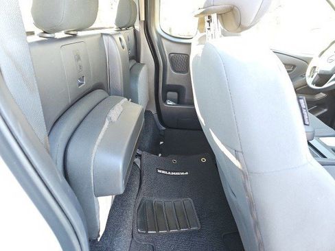 Used 2024 Nissan Frontier S w/ Technology Package image 16