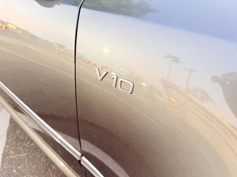 Used 2008 Audi S8 image 6