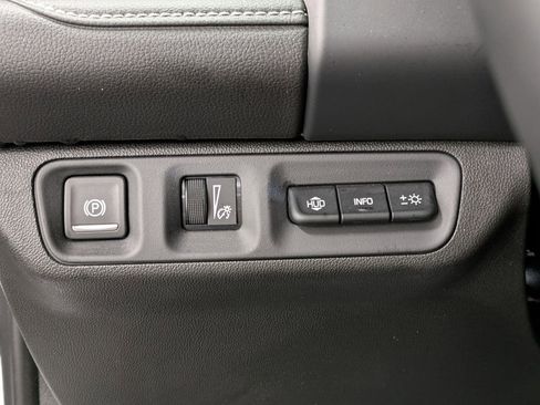 Used 2023 GMC Acadia SLT w/ Technology Package image 20