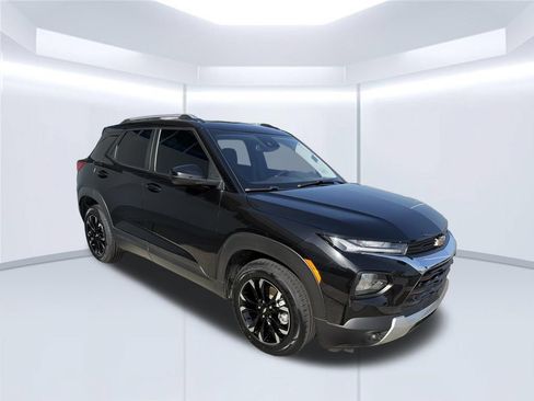 Used 2023 Chevrolet TrailBlazer LT FWD image 9
