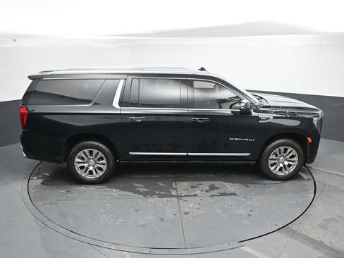 Used 2021 GMC Yukon XL Denali w/ Advanced Technology Package image 39
