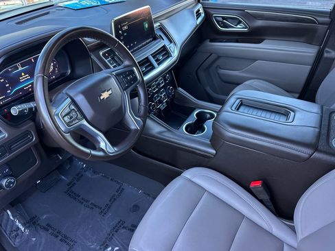 Used 2024 Chevrolet Suburban LT image 10