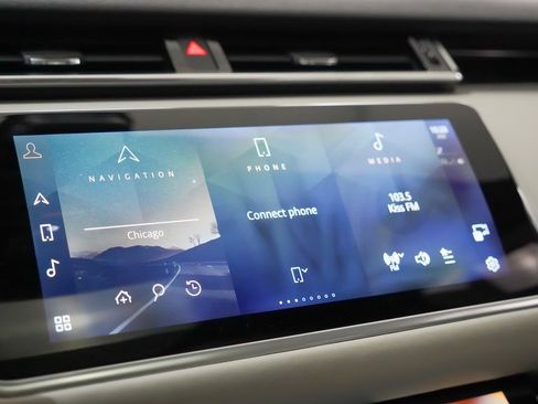 Used 2022 Land Rover Range Rover Velar R-Dynamic S image 28