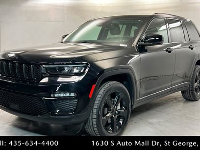 Used 2023 Jeep Grand Cherokee Limited w/ Black Appearance Package