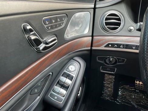 Used 2019 Mercedes-Benz S 63 AMG S 4MATIC Sedan w/ Warmth & Comfort Package image 31