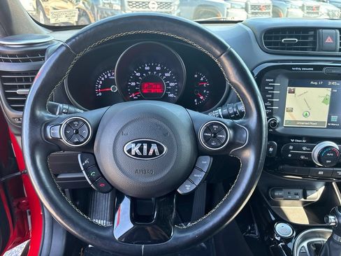 Used 2015 Kia Soul + w/ Primo Package FWD image 9