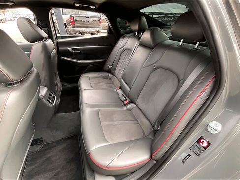 Used 2021 Hyundai Sonata SEL Plus w/ Tech Package image 17