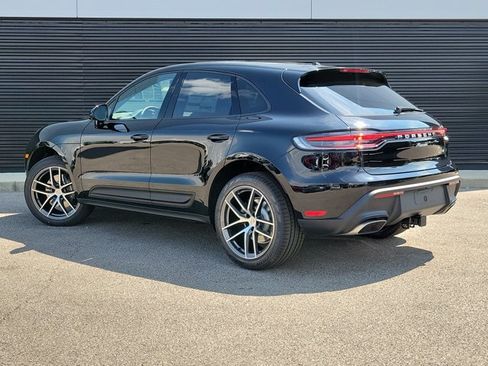 Used 2026 Porsche Macan AWD/4WD image 3