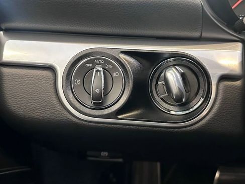 Used 2024 Porsche 718 Boxster RWD image 18
