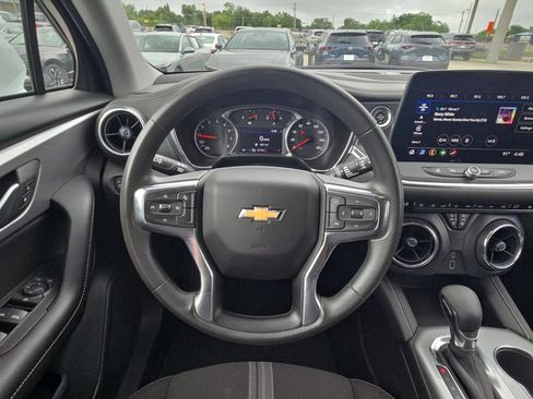 Used 2025 Chevrolet Blazer LT AWD/4WD image 22