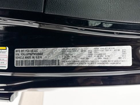 Used 2023 Jeep Wrangler Unlimited Sahara w/ Cold Weather Group image 38