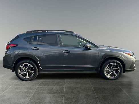 Used 2024 Subaru Crosstrek 2.0i Premium w/ Popular Package #4 image 8