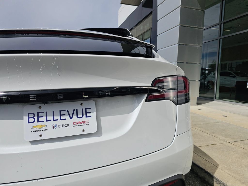 Used 2024 Tesla Model X AWD/4WD image 17