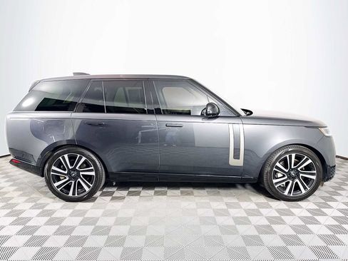 Used 2023 Land Rover Range Rover SE image 4