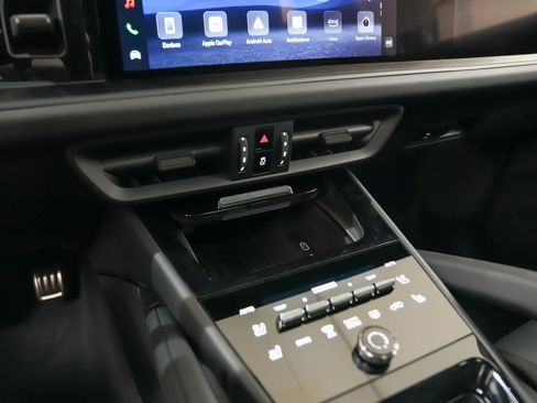 New 2026 Porsche Cayenne GTS AWD/4WD image 32