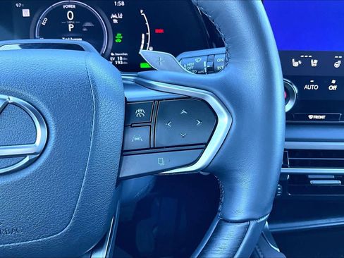 Used 2024 Lexus RX 450h Luxury w/ Convenience Package image 23