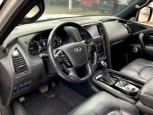 Used 2021 INFINITI QX80 Sensory w/ All-Season Package image 16