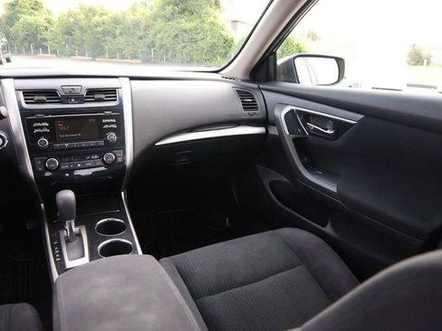 Used 2014 Nissan Altima 2.5 SV FWD image 23