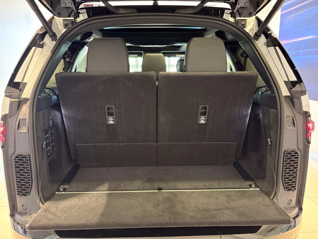 New 2026 Land Rover Discovery Dynamic SE AWD/4WD image 19