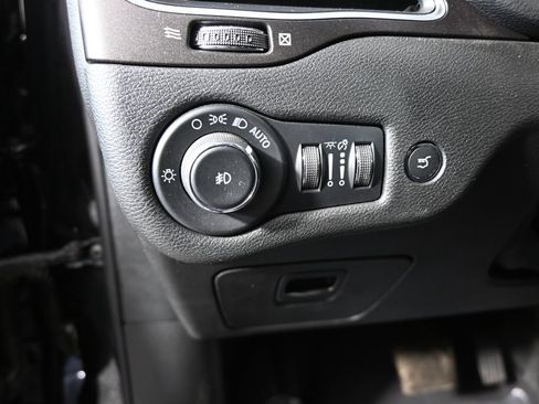 Used 2022 Jeep Cherokee Trailhawk w/ Comfort/Convenience Group AWD/4WD image 23