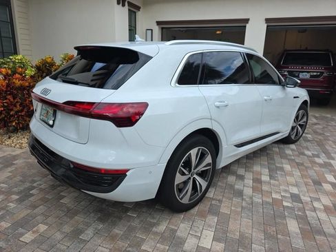 Used 2024 Audi Q8 e-tron Prestige w/ Prestige Package AWD/4WD image 4