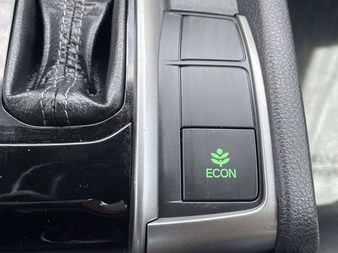 Used 2018 Honda Civic Sport Touring image 33