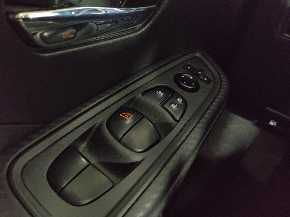 Used 2024 Nissan Versa SV FWD image 27