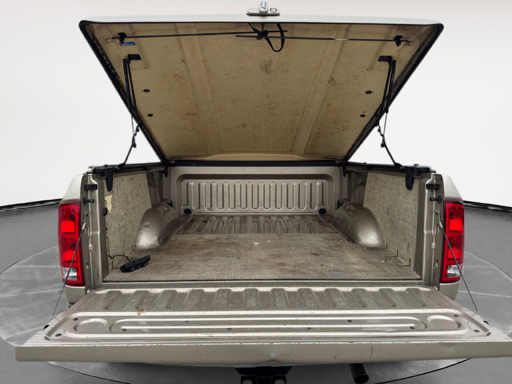 Used 2004 Dodge Ram 1500 Truck SLT w/ Trailer Tow Group RWD image 5