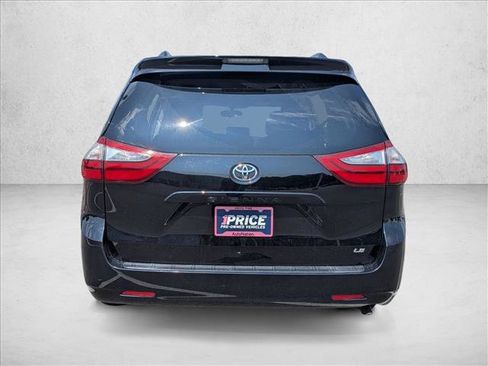 Used 2015 Toyota Sienna LE FWD image 6