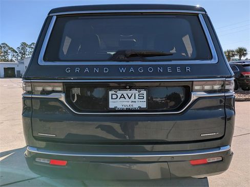Used 2022 Jeep Grand Wagoneer Series III w/ Rear Seat Video Group 1 image 5