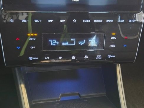 Used 2024 Hyundai Tucson Limited image 40