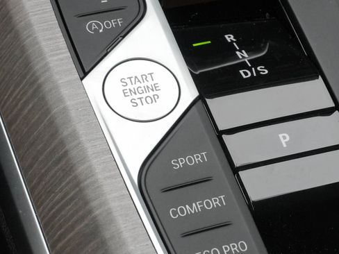 Certified 2025 BMW 330i 330i image 29