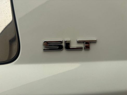 Used 2017 GMC Yukon XL SLT AWD/4WD image 31