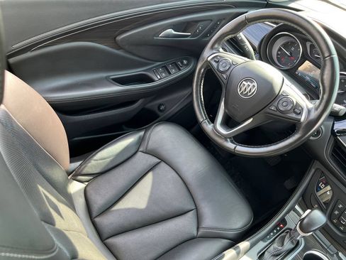 Used 2020 Buick Envision Essence AWD/4WD image 17