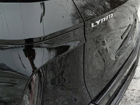 New 2026 Cadillac Lyriq V w/ LPO, Bronce Accent Package image 8