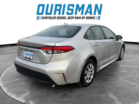 Used 2023 Toyota Corolla LE image 6