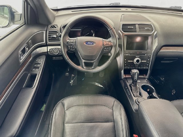 Used 2018 Ford Explorer Limited AWD/4WD image 23