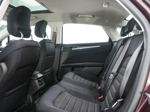 Used 2013 Ford Fusion SE FWD image 13
