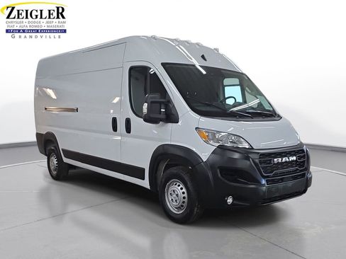 Used 2025 RAM ProMaster 3500 w/ Convenience Group FWD image 3