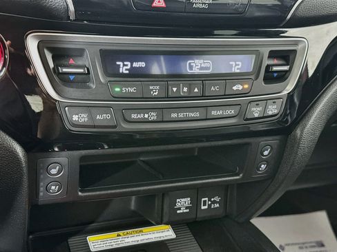 Used 2023 Honda Passport Elite image 16