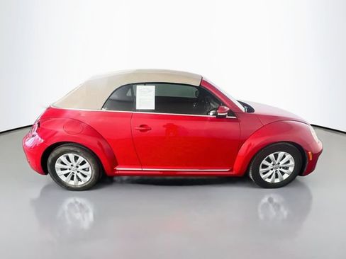 Used 2019 Volkswagen Beetle 2.0T S FWD image 9