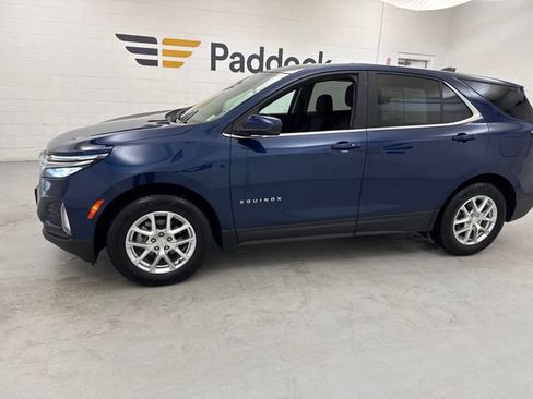 Used 2022 Chevrolet Equinox LT FWD image 2