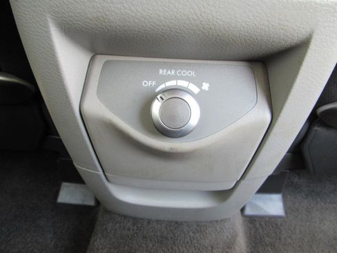 Used 2010 Subaru Tribeca Premium AWD/4WD image 9