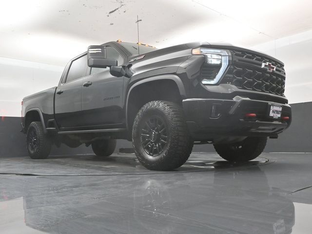 Used 2024 Chevrolet Silverado 2500 ZR2 w/ Technology Package AWD/4WD image 54