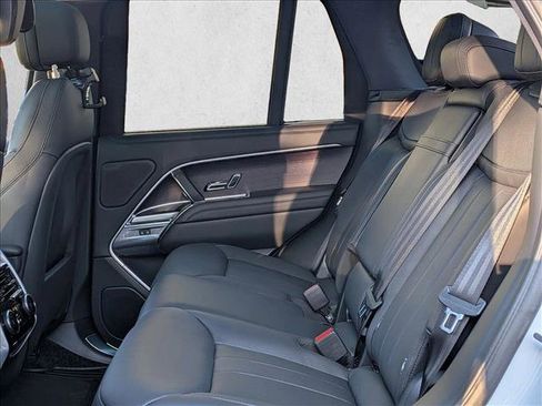 New 2026 Land Rover Range Rover SE image 17