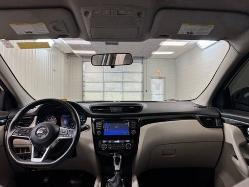 Used 2017 Nissan Rogue Sport SL AWD/4WD image 20