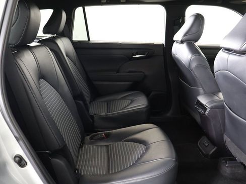 Used 2024 Toyota Highlander XSE image 38