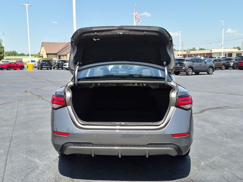 Used 2025 Nissan Sentra S FWD image 31