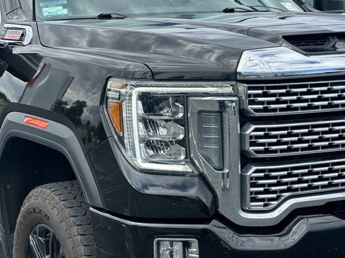 Used 2022 GMC Sierra 2500 Denali w/ Denali Black Diamond Edition AWD/4WD image 45