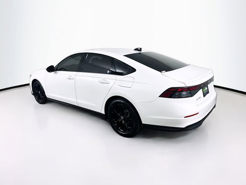 Used 2025 Honda Accord SE image 5